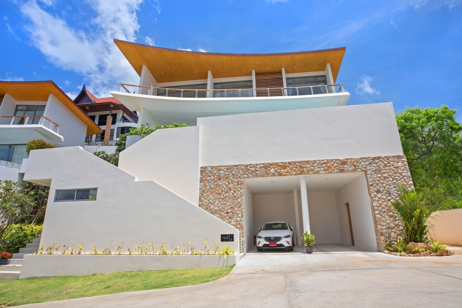 VILS-0056 - Luxury 4-bedroom sea view villa with infinity pool in Plai Laem for sale