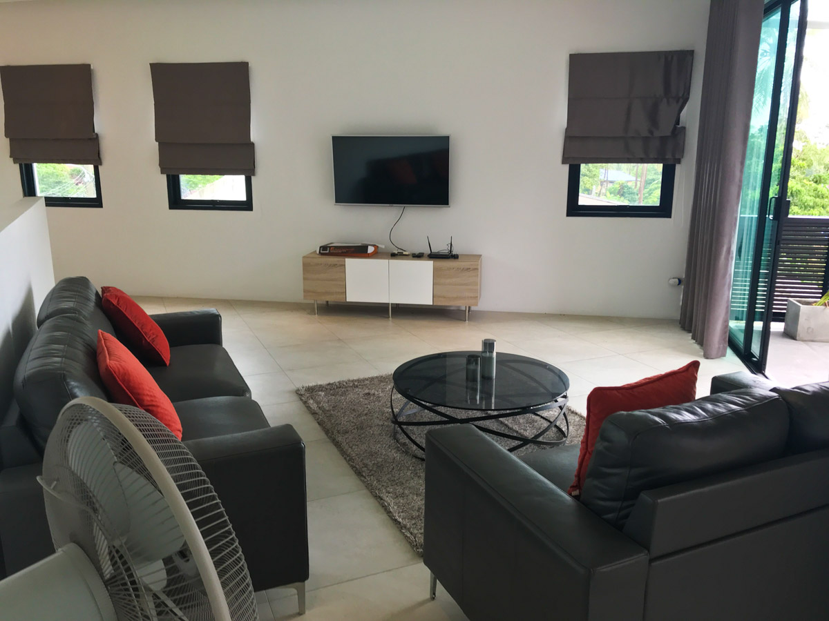 ID:674 3-bedroom villa near Chaweng Noi beach