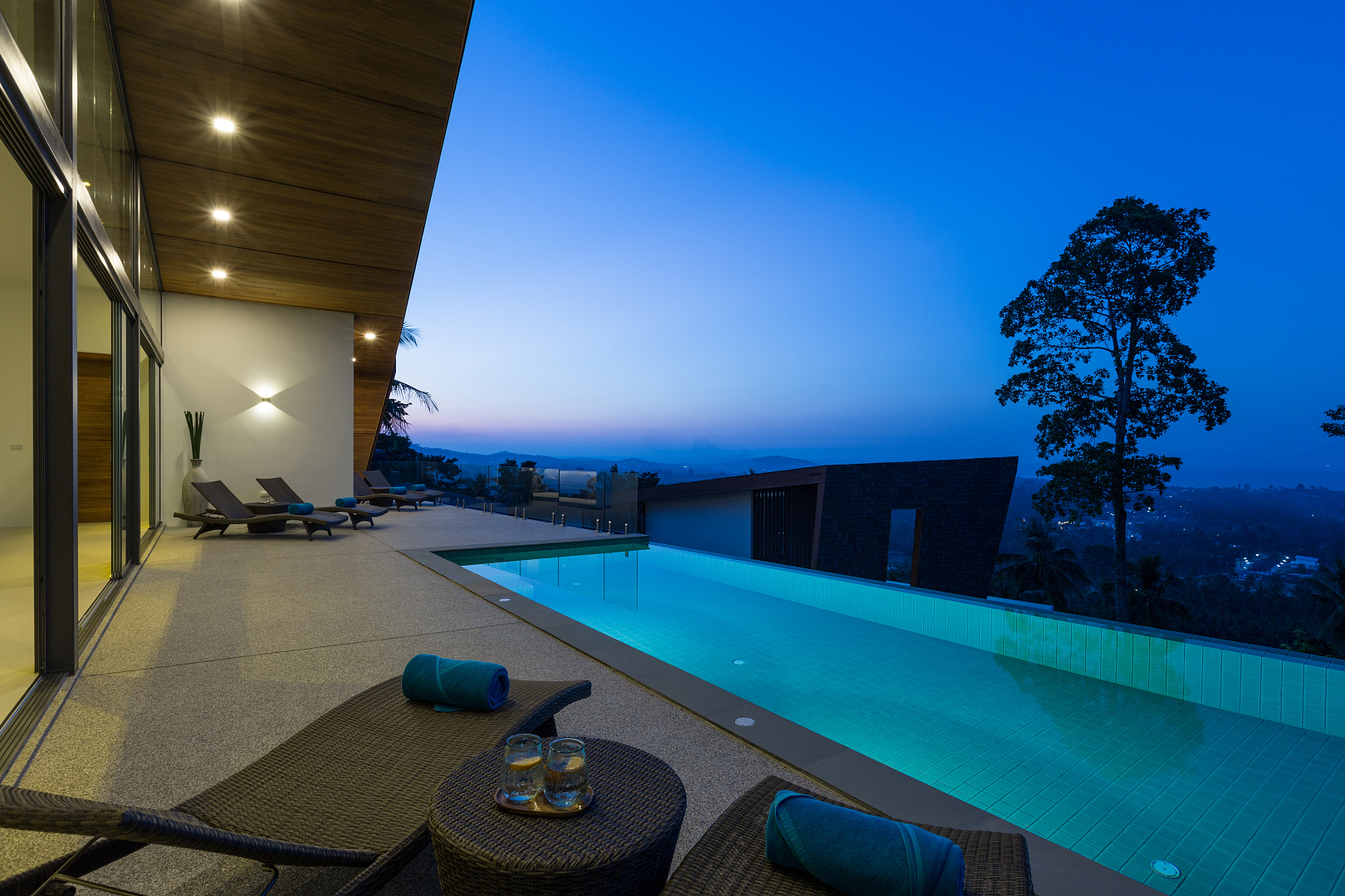 VILS-0081: Off-plan luxury 3-bedroom sea view villa with private infinity pool in Maenam