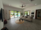VILS-0057 - Ready-to-move 3-bedroom villa with private pool and garden on spacious 500 sqm plot in Lamai