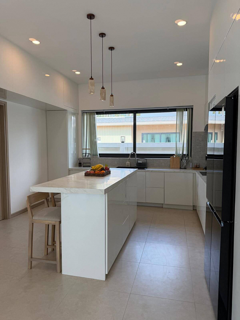 VILS-0047 - Ready to move 3-bedroom modern villa with private pool and garden in Lamai