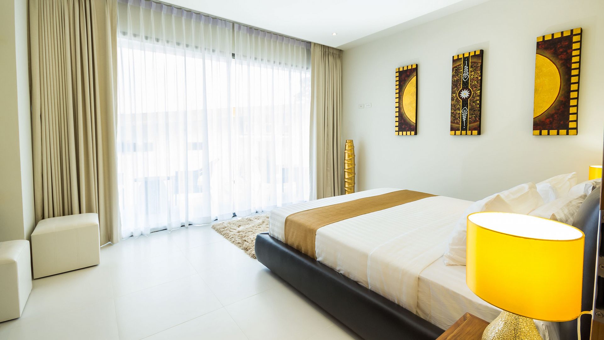 VILS-0080: Spacious 4-bedroom sea view villa with infinity pool in Maenam