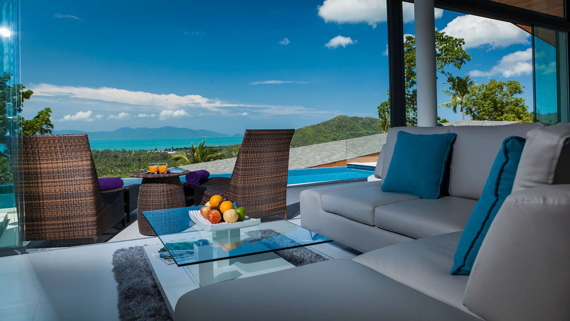 VILS-0080: Spacious 4-bedroom sea view villa with infinity pool in Maenam