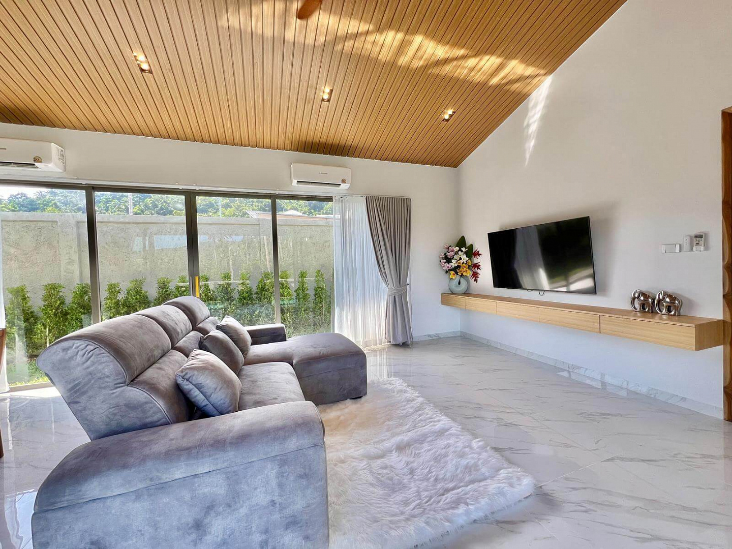 VILS-0051 - Ready to move in 3-Bedroom single-storey villa with private pool and parking10 minutes to the beach Maenam