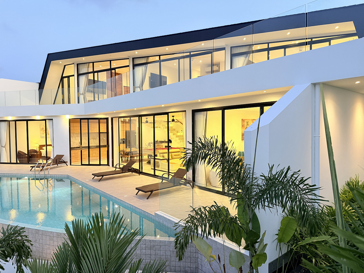 VILS-0086: Luxury 5-Bedroom Hillside Villa with Private Pool, Gym & Sauna in Bo Phut