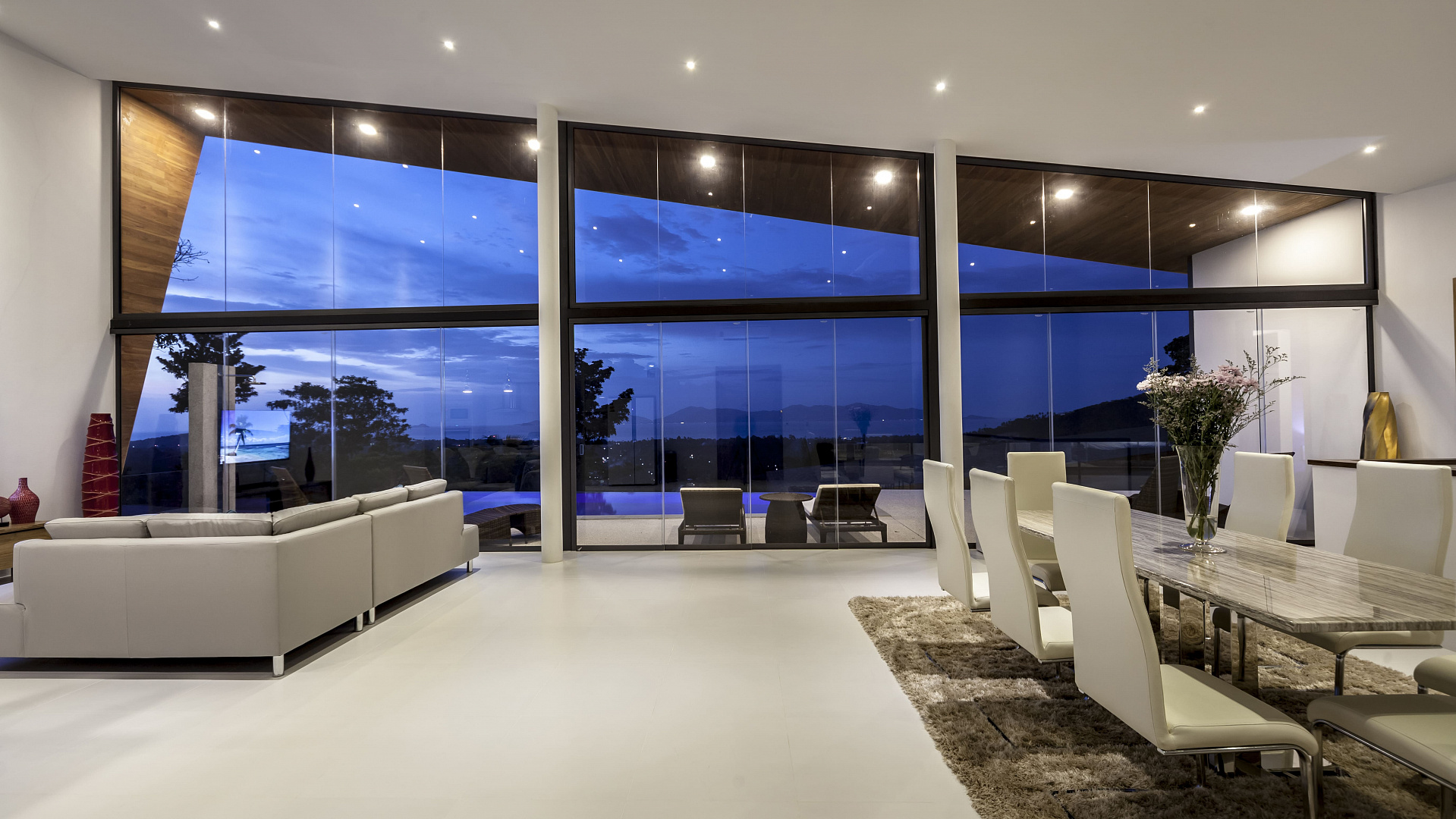 VILS-0080: Spacious 4-bedroom sea view villa with infinity pool in Maenam