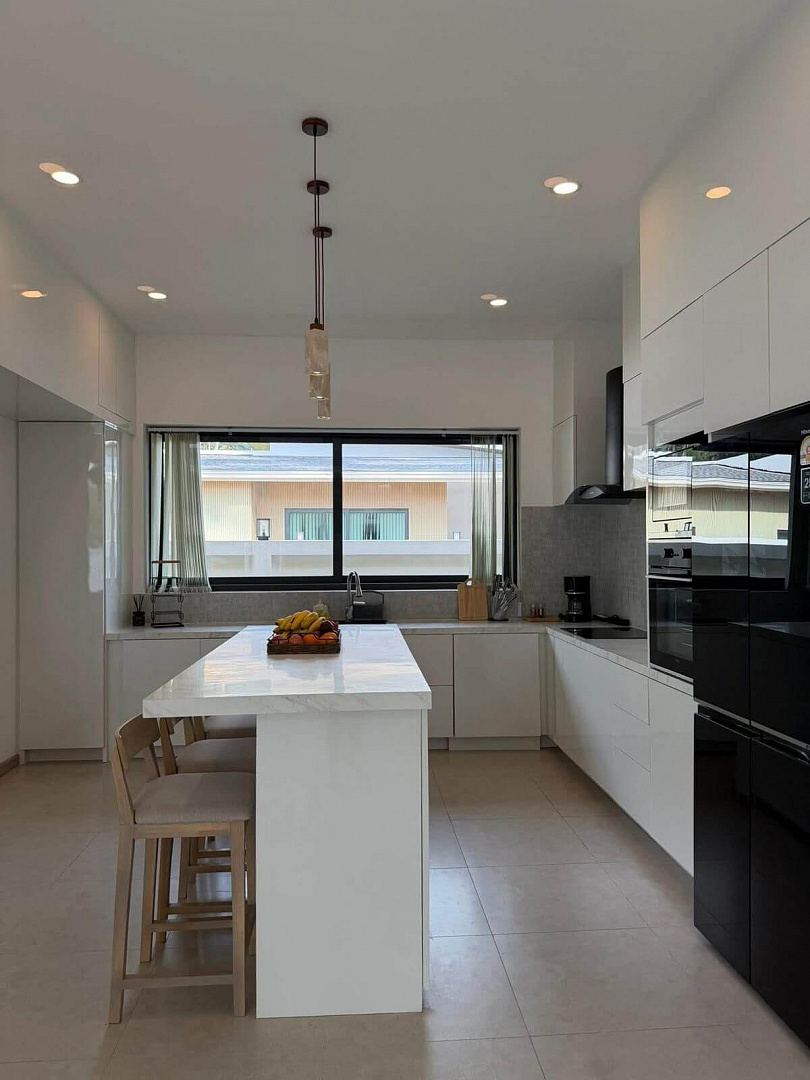VILS-0047 - Ready to move 3-bedroom modern villa with private pool and garden in Lamai